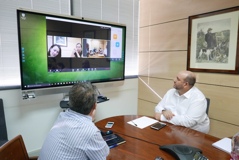 multiple location meeting with interactive display