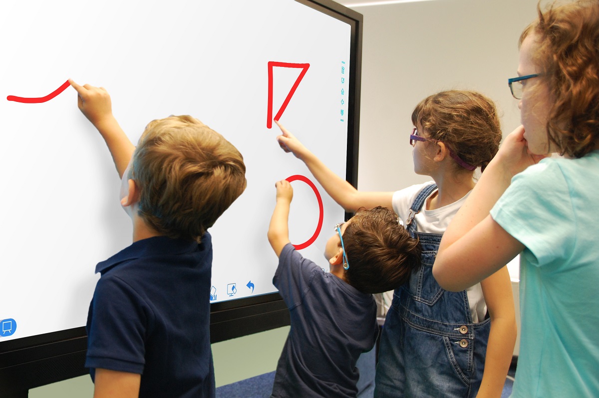 Lee más sobre el artículo Las pantallas interactivas Newline son las favoritas para equipar los centros educativos de Islas Baleares