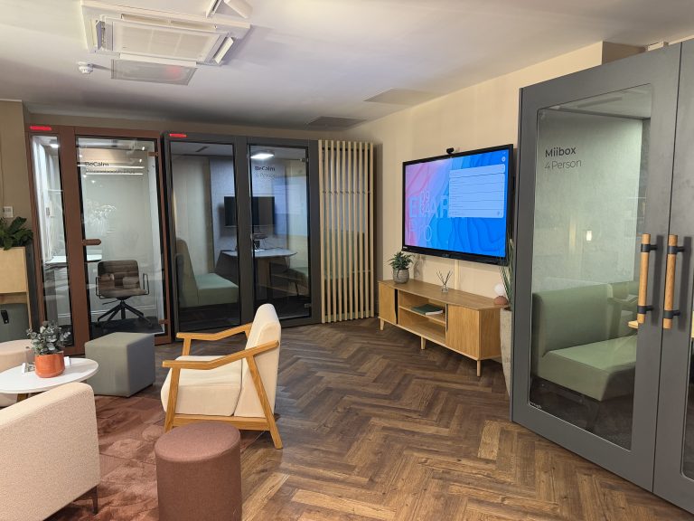 Read more about the article Newline Redefines Collaboration with the Successful Reopening of its London Showroom
